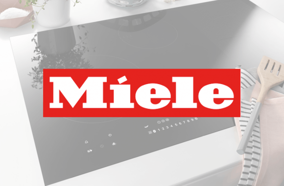 Logo Miele in bianco su un rettangolo rosso, sopra uno sfondo sfocato di un elettrodomestico da cucina.