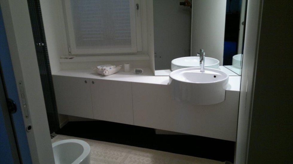 bagno con lavello incassato