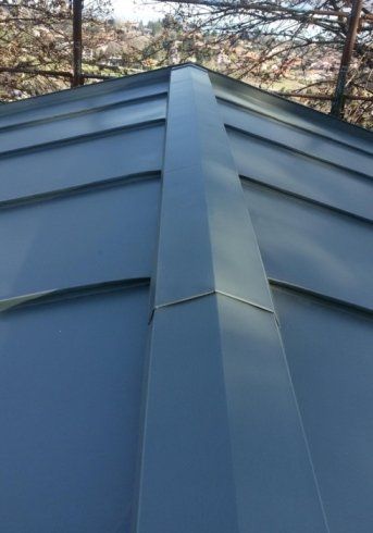 colmo di copertura in zinco titanio VM Zinc con doppia aggraffatura