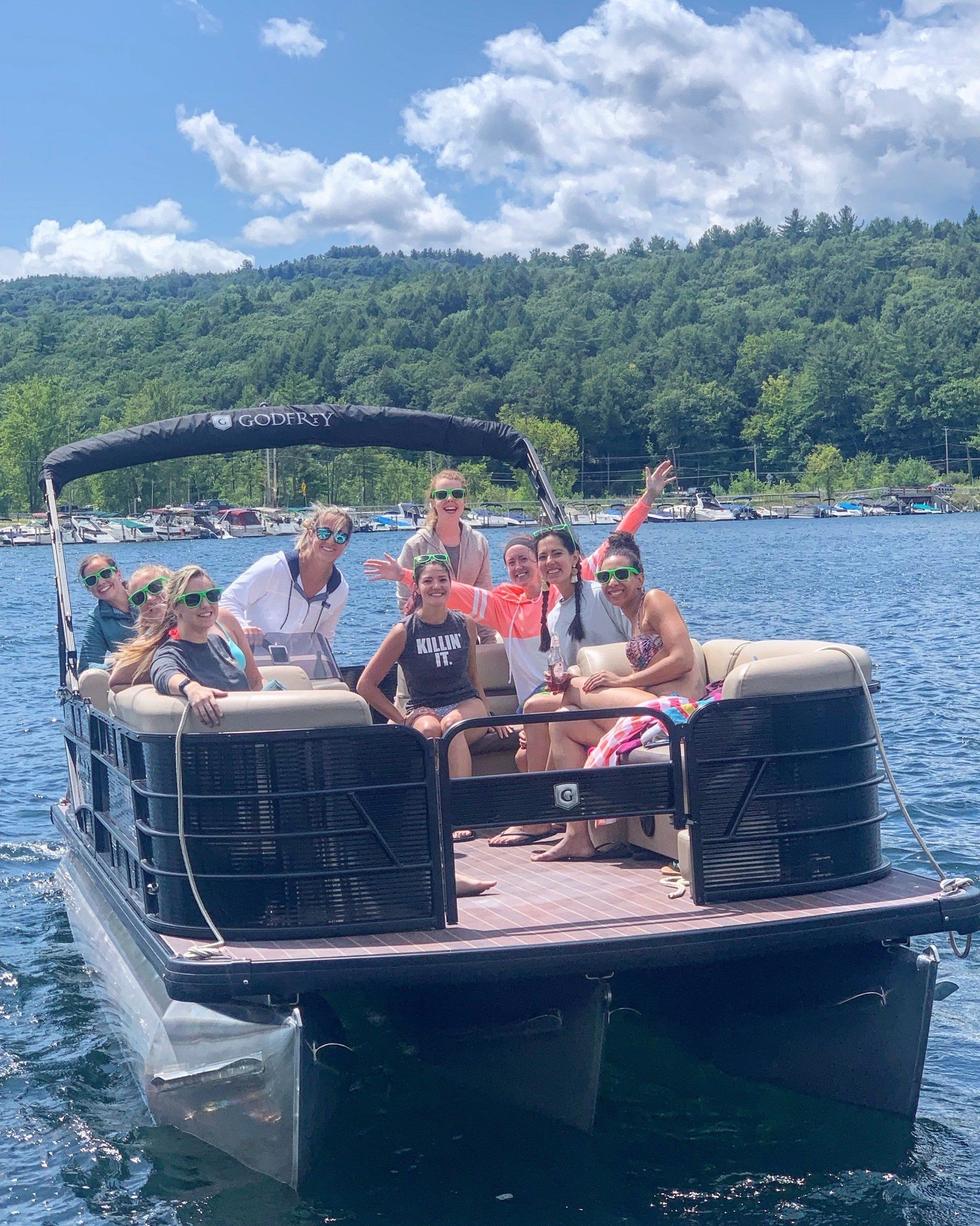 queen-boat-co-family-boating-lake-george