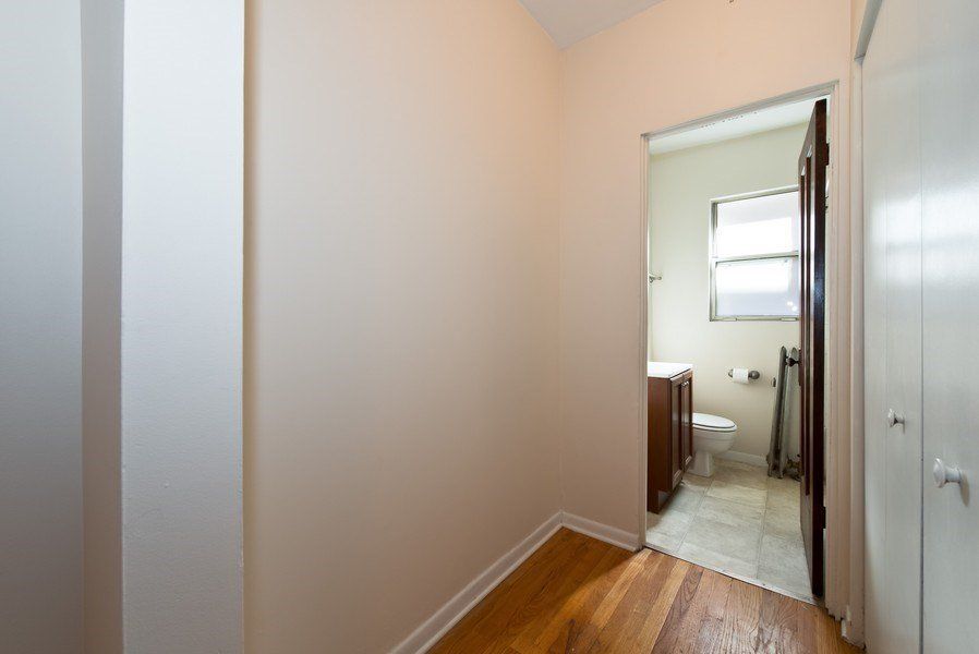 Studio, 500 sq ft