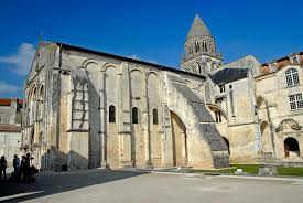 Saintes abbé