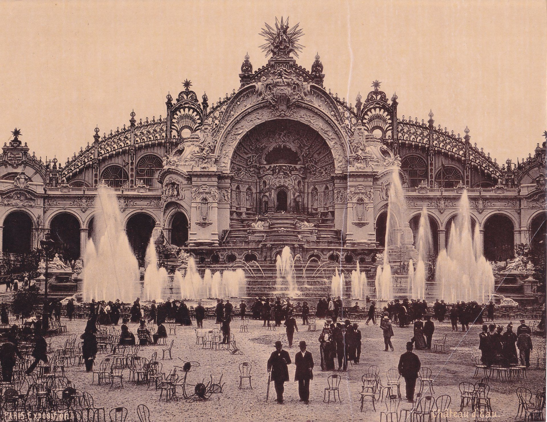 PARIS Exposition. Château d'Eau.