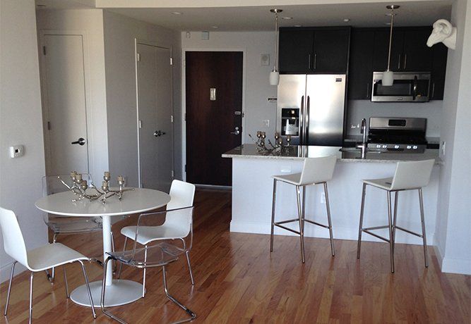 Kitchen with Breakfast Bar