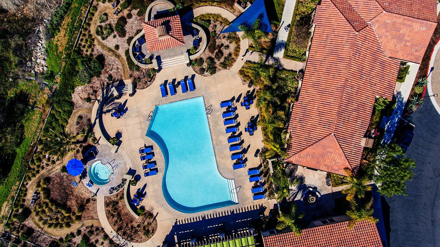 pool top view