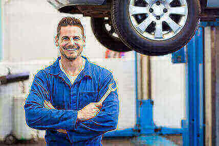Mechanic on duty — Paggen's Auto Body & Sandblasting, LLC in St. Stephen, MN