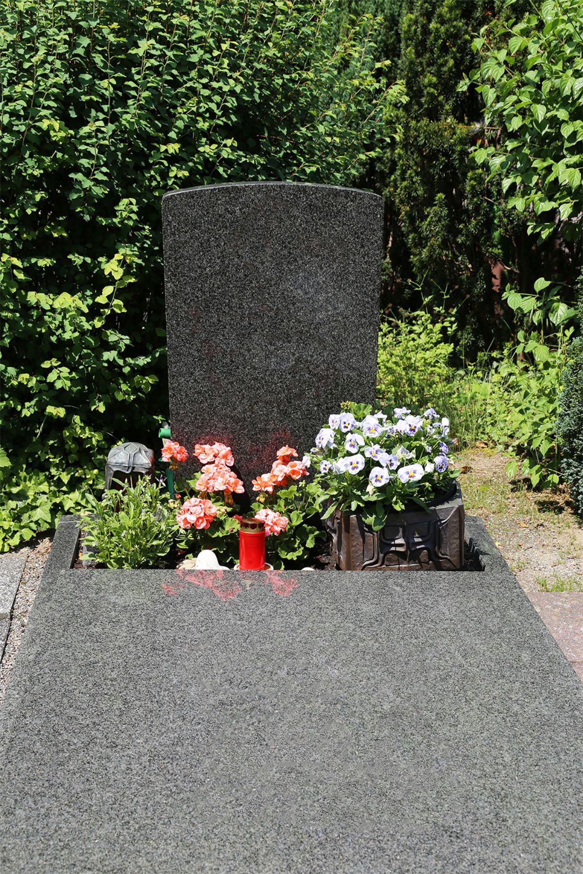 Lapide in granito