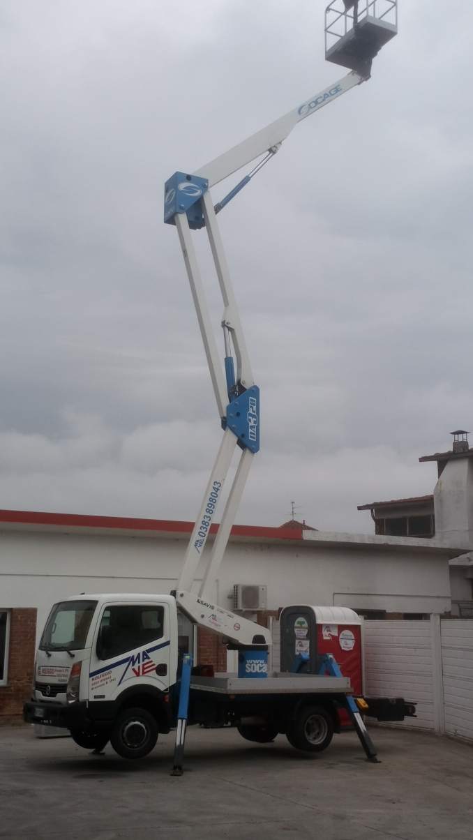 Piattaforma Nissan Cabstar NT400 2