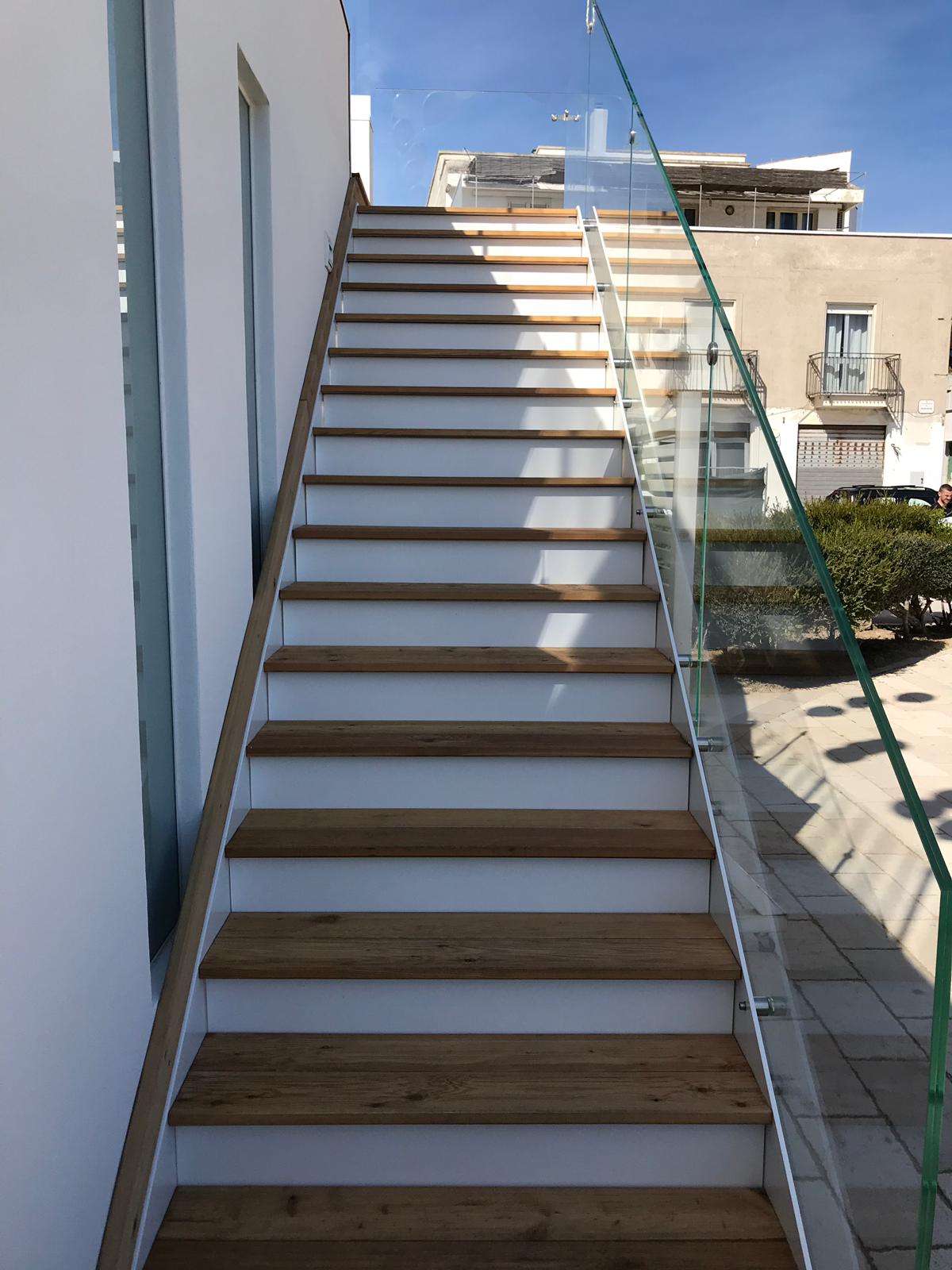 scala di vetro e ferro