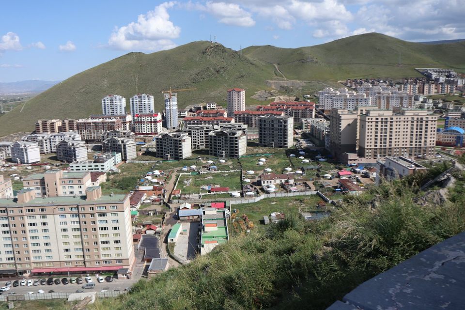 Ulaan Bator overzichtsfoto vanaf heuvel