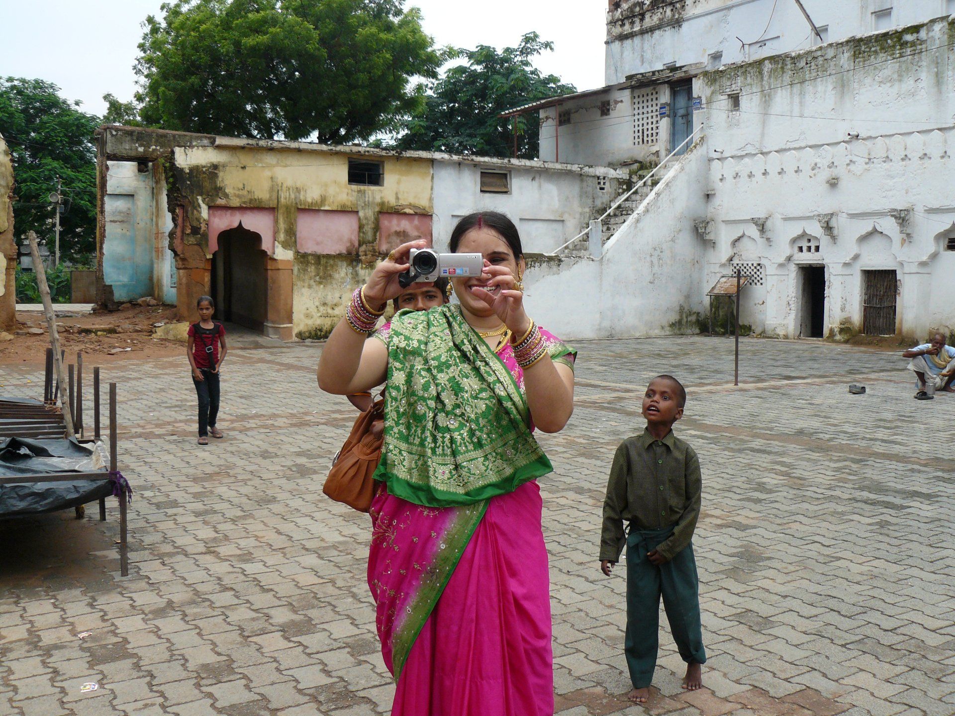 indiase vrouw maakt video