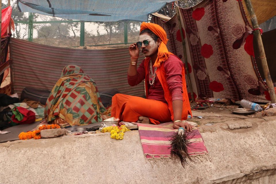 Kathmandu Nepal Jonge Sadhoe met een zonnebril