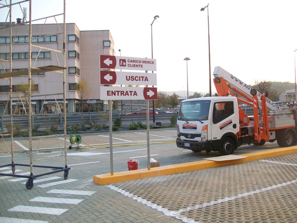 Segnaletica aziendale a Torino