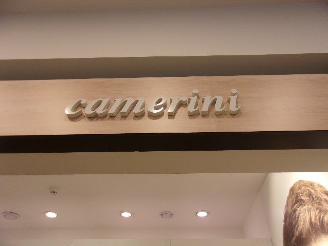Cartellonistica professionale su misura. 