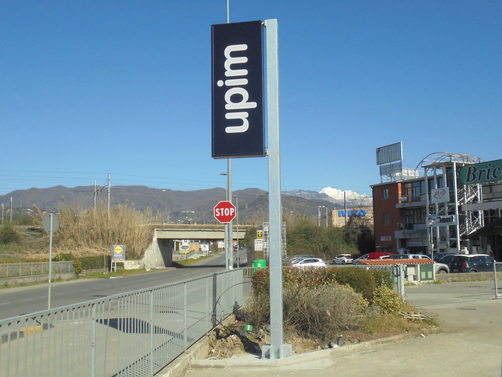 Totem informativo personalizzato.
