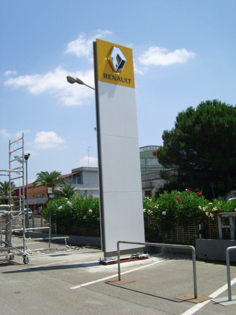 Totem pubblicitario luminoso