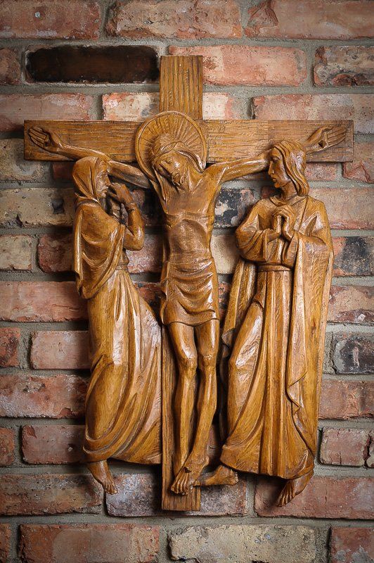Episcopal Church of the Redeemer Stations of the Cross carvings