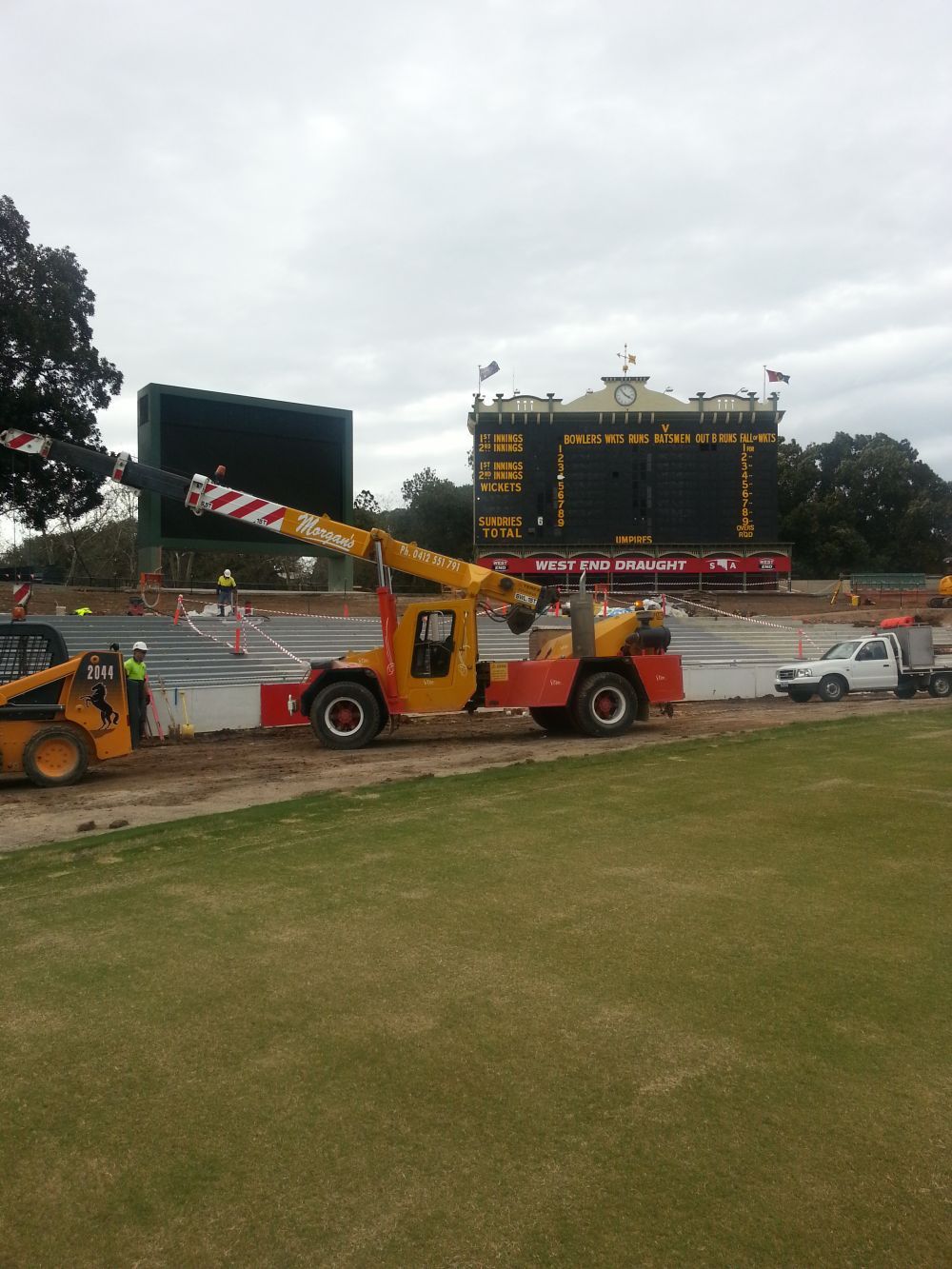 Morgans Crane Hire Adelaide 15T Franna Crane - Adelaide Oval