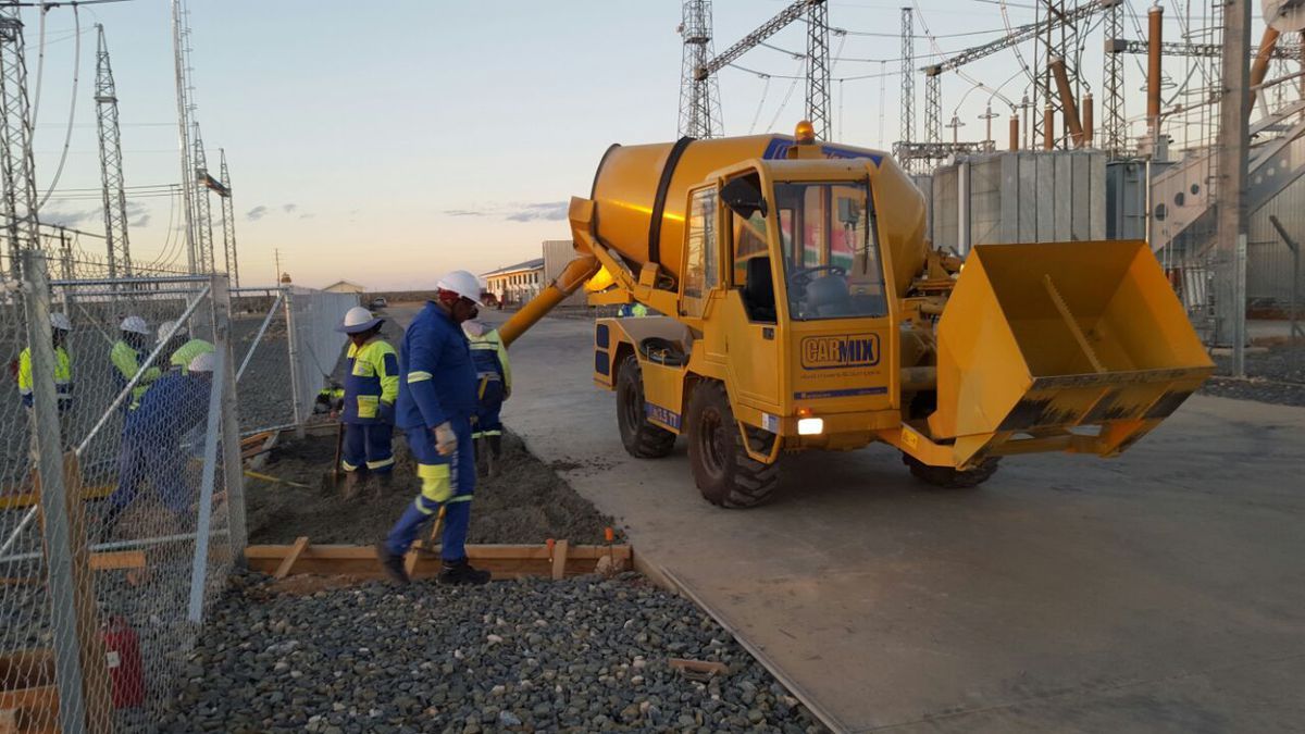 Powerlines and substations transferring power