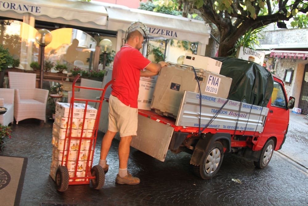 trasporto di forniture per ristoranti