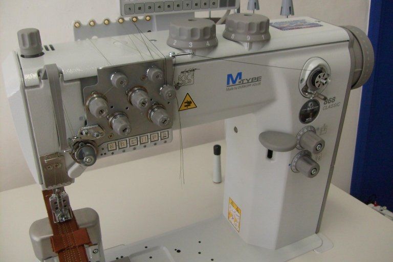 macchina per cucire DURKOPP ADLER 868-290322