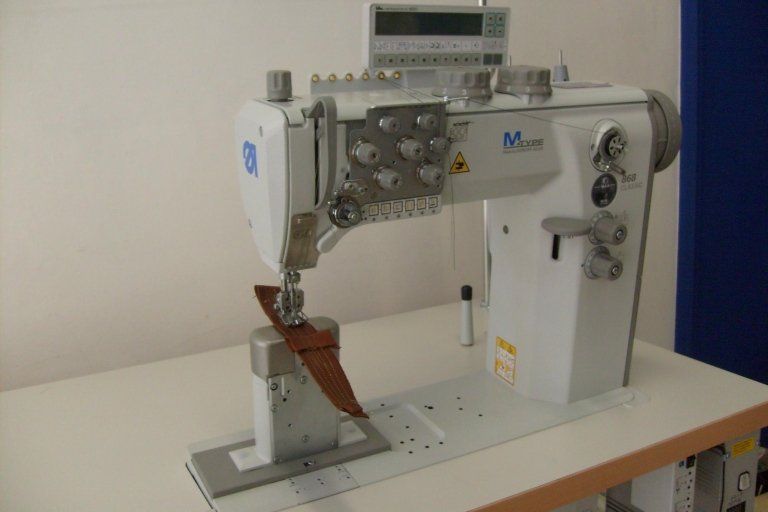 macchina da cucito DURKOPP ADLER 868-290322