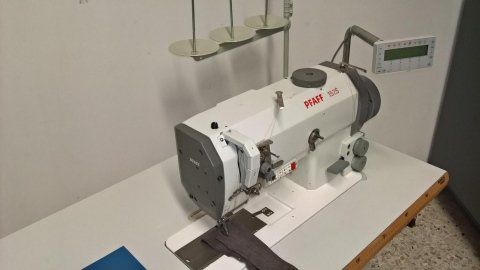 PFAFF 1525