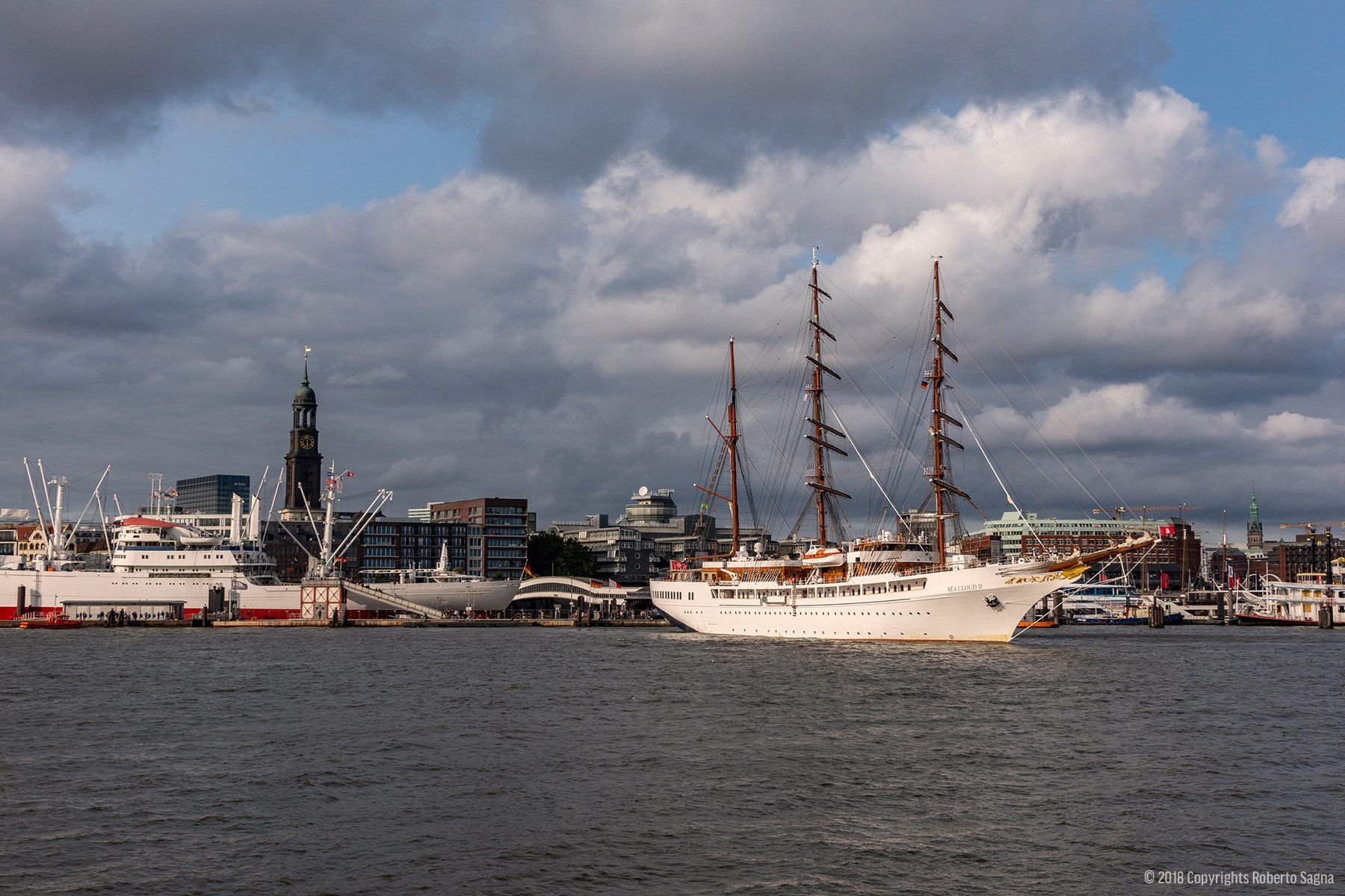Sea Cloud im Hamburger Hafen – Fotokunst