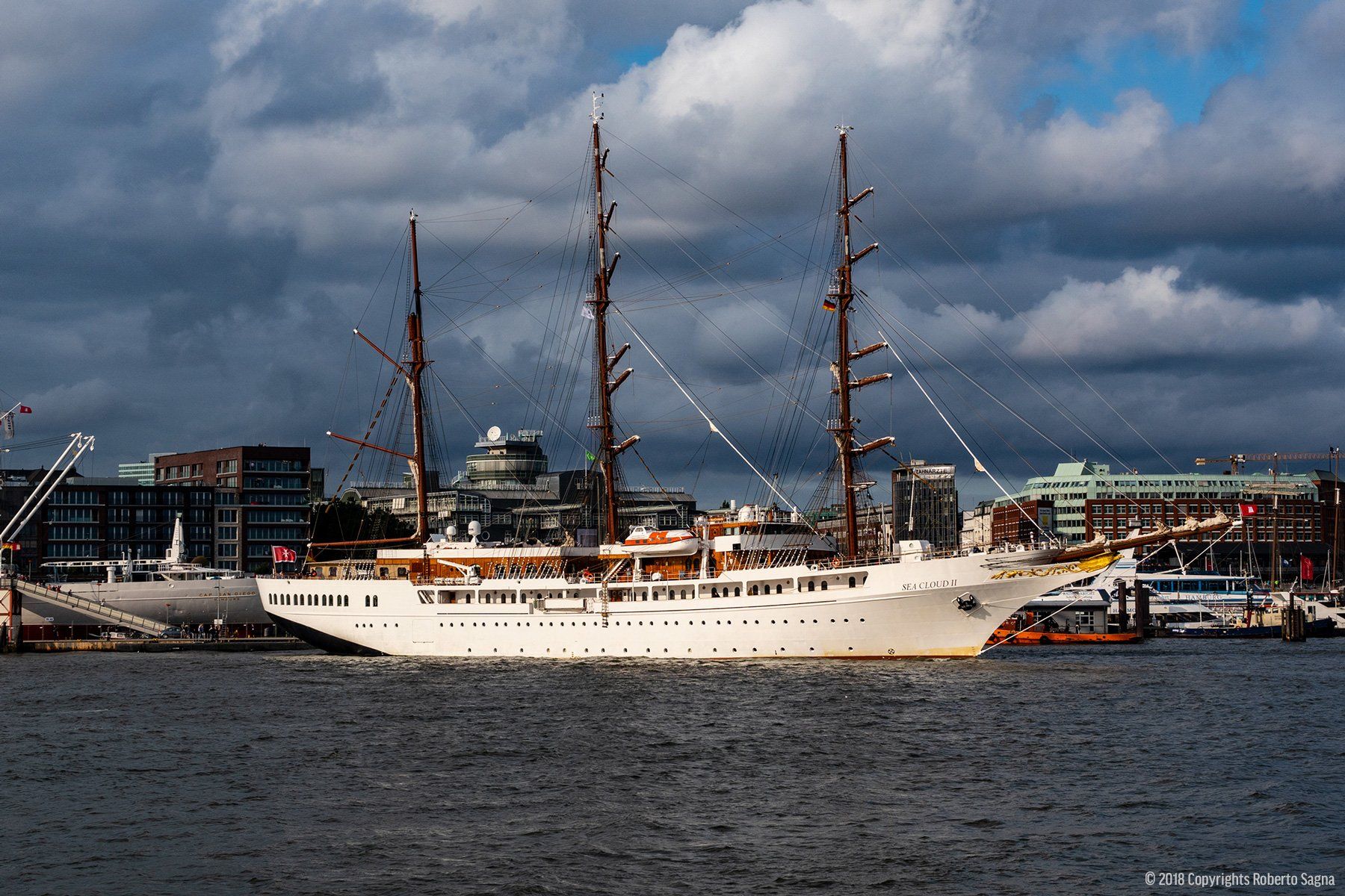 Sea Cloud im Hamburger Hafen – Fotokunst