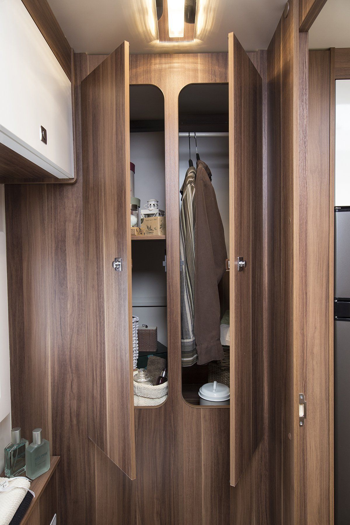 motor home hire RT T Line 590 2 or 4 berth mobile home