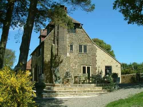 Exterior view of the sussex cottage