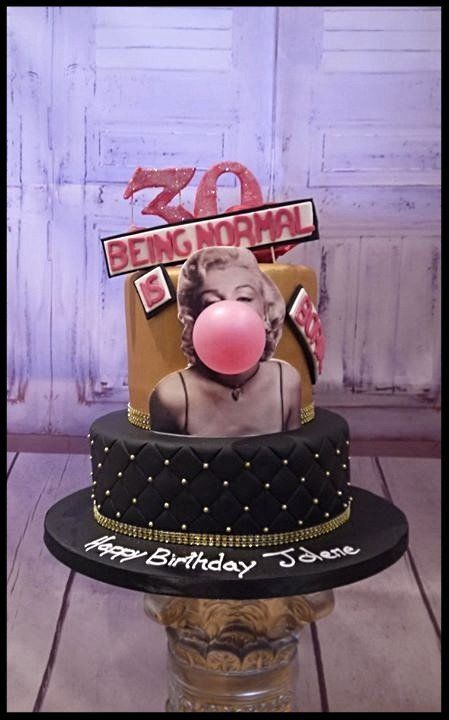 Marilyn Munro cake