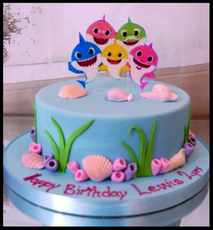 baby shark cake