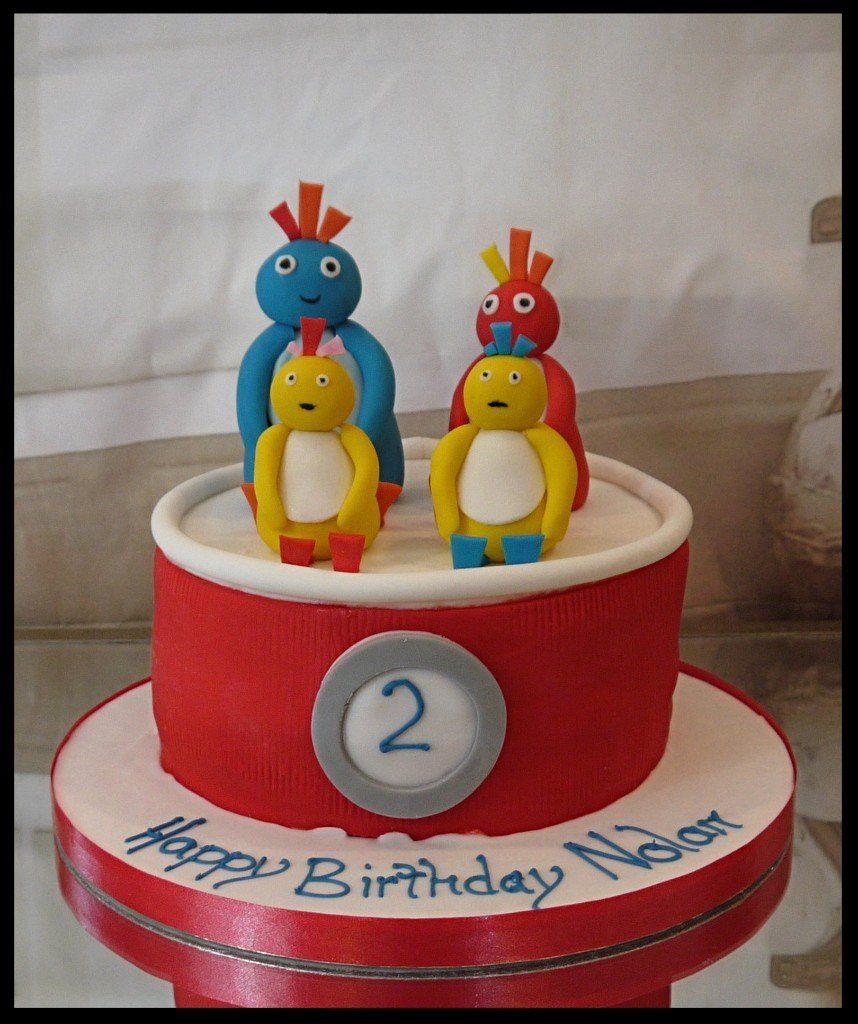 twirly woos cake