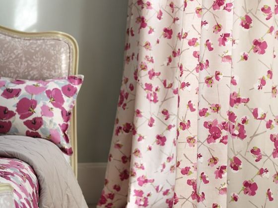 pink and beige colour curtain