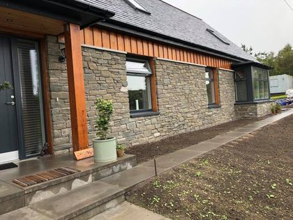 Flagstone paving
