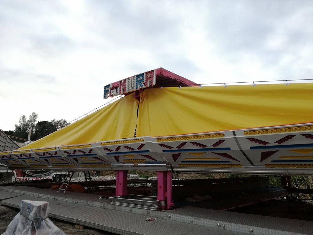 Gazebo grande giallo
