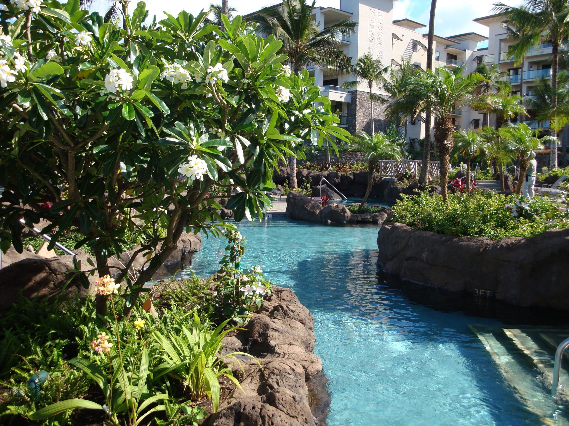 Front Side View of Pool Resort - Oahu HI - Pacific AquaScapes