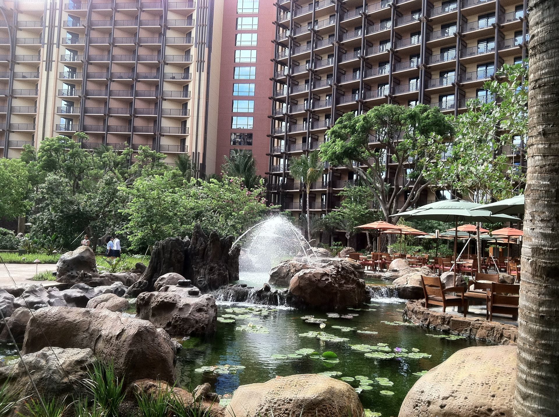 Hyatt Regency Fountain - Oahu HI - Pacific AquaScapes