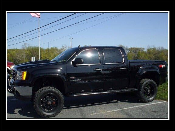 Black Pick-up - Lancaster PA - Car-Mic Truck Accessories