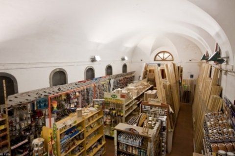 interno del centro bricolage