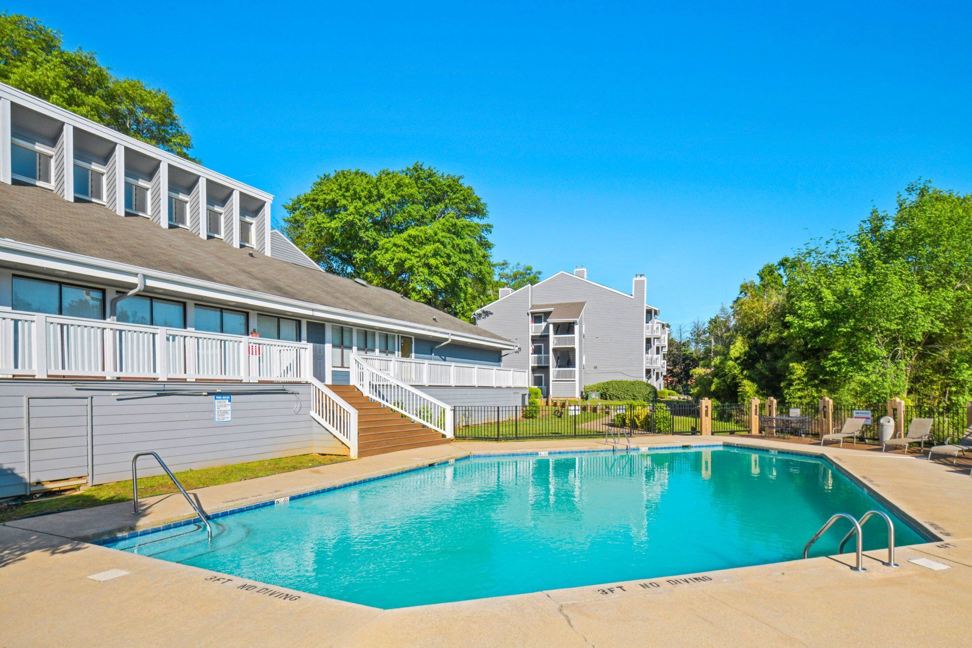 Pool | Amber Lake Apartment Homes