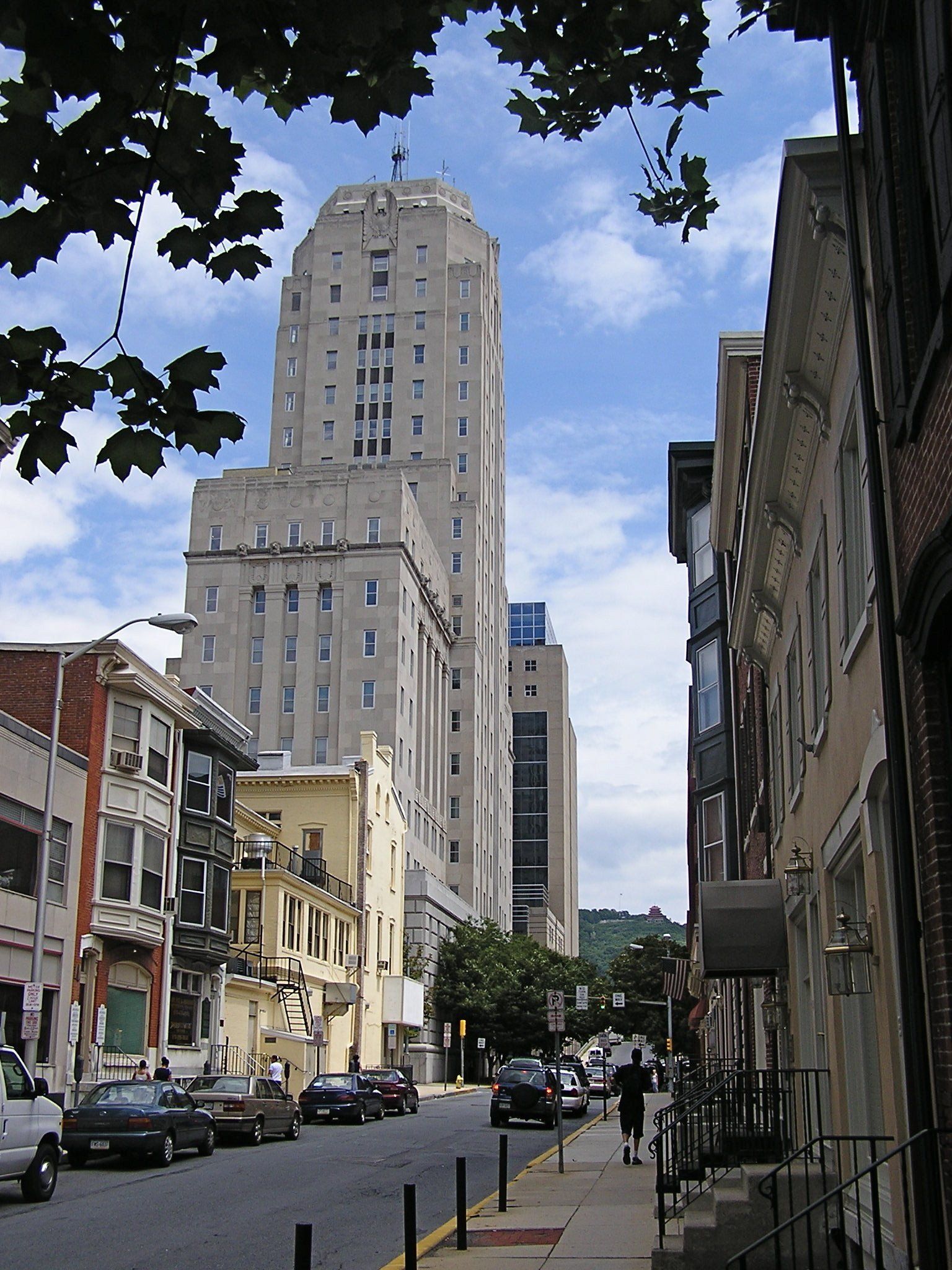 Car-lined Court Streetin Downtown Reading, Pennsylvania, with Berks County courthouse on the left