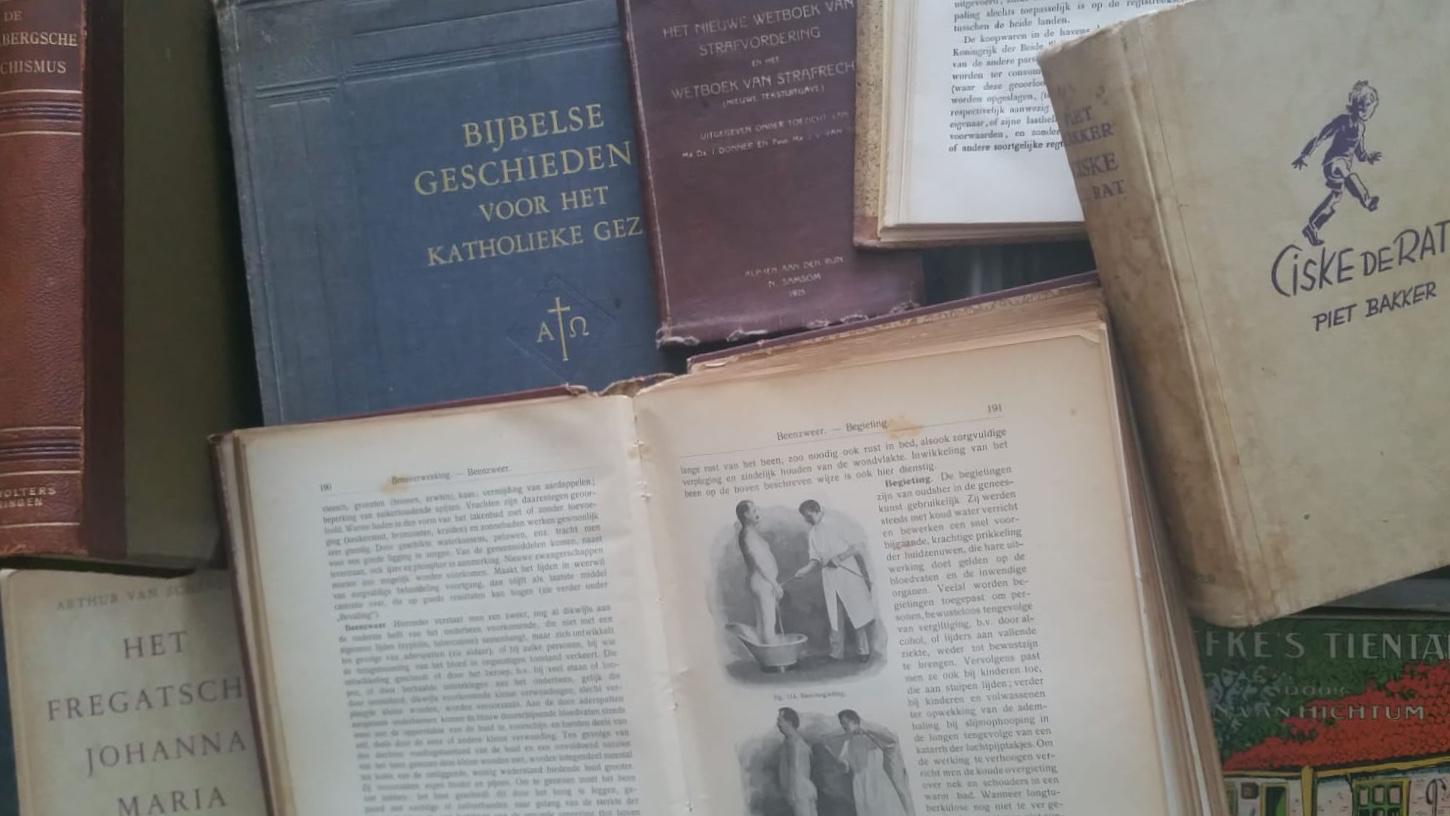 MdF - Wij schrijven,  corrigeren en redigeren uw Nederlandstalige teksten.