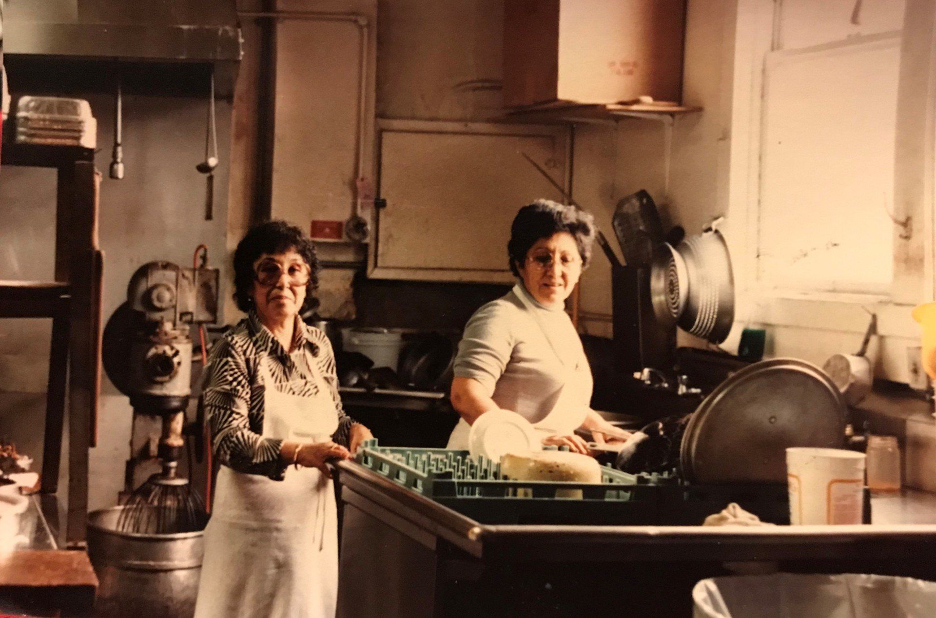 San Francisco's Best Pizza — Store Dishwasher in San Francisco, CA