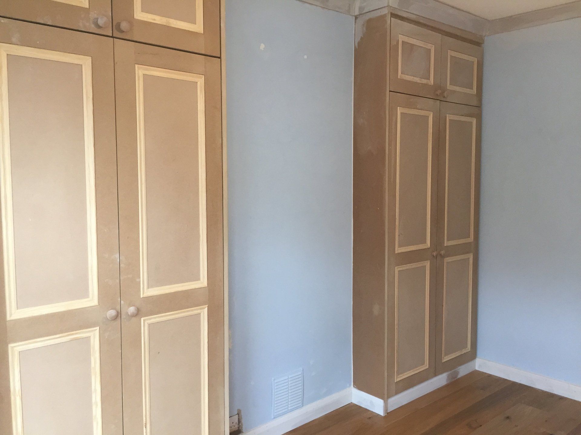 fitted furniture 28