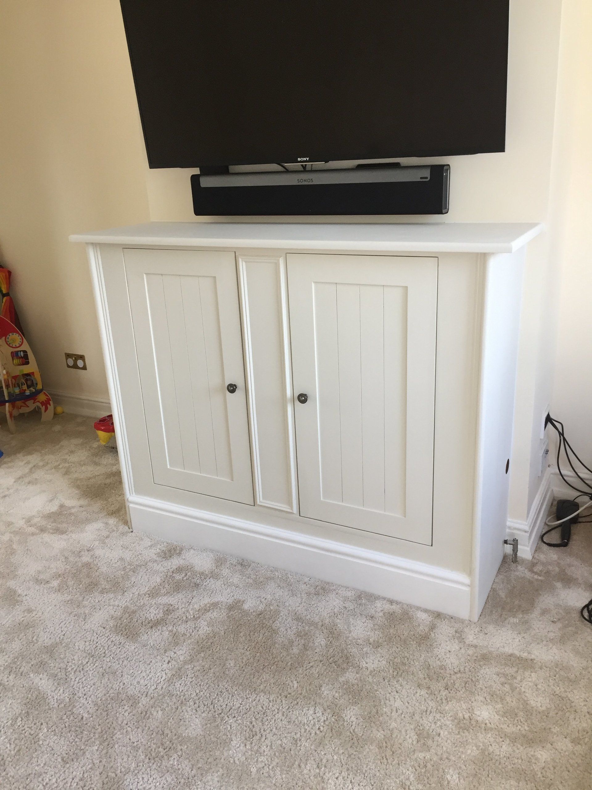 Fitted furniture 14