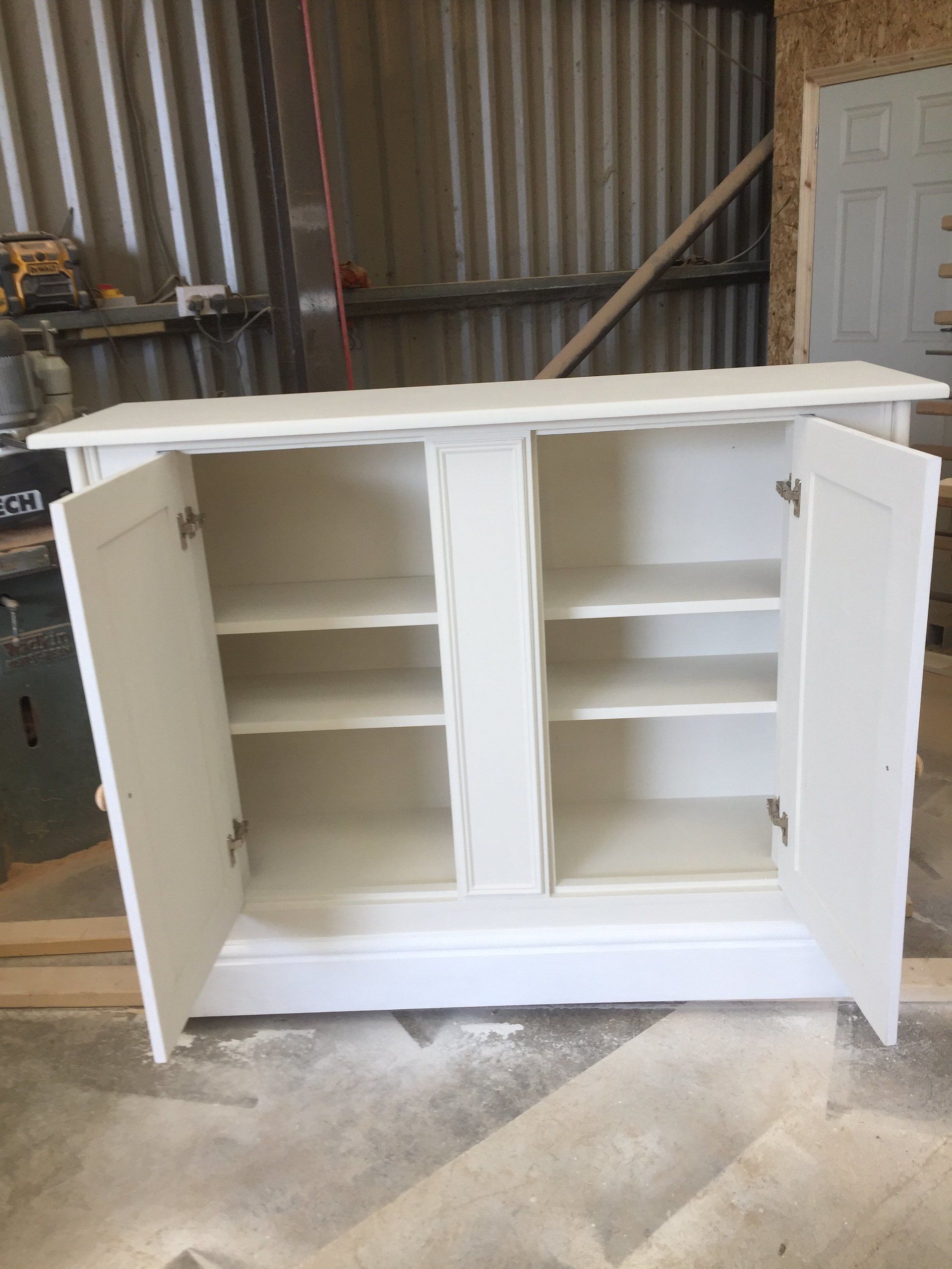 Fitted furniture 13