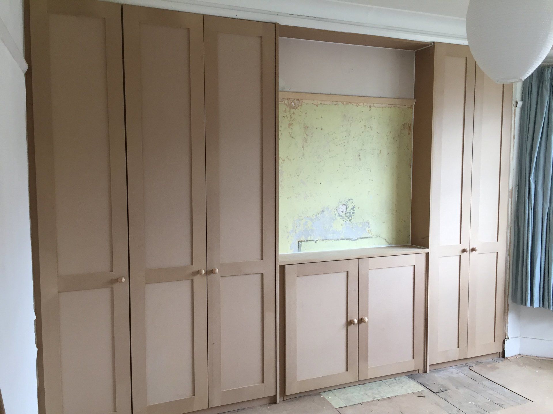 fitted furniture 25