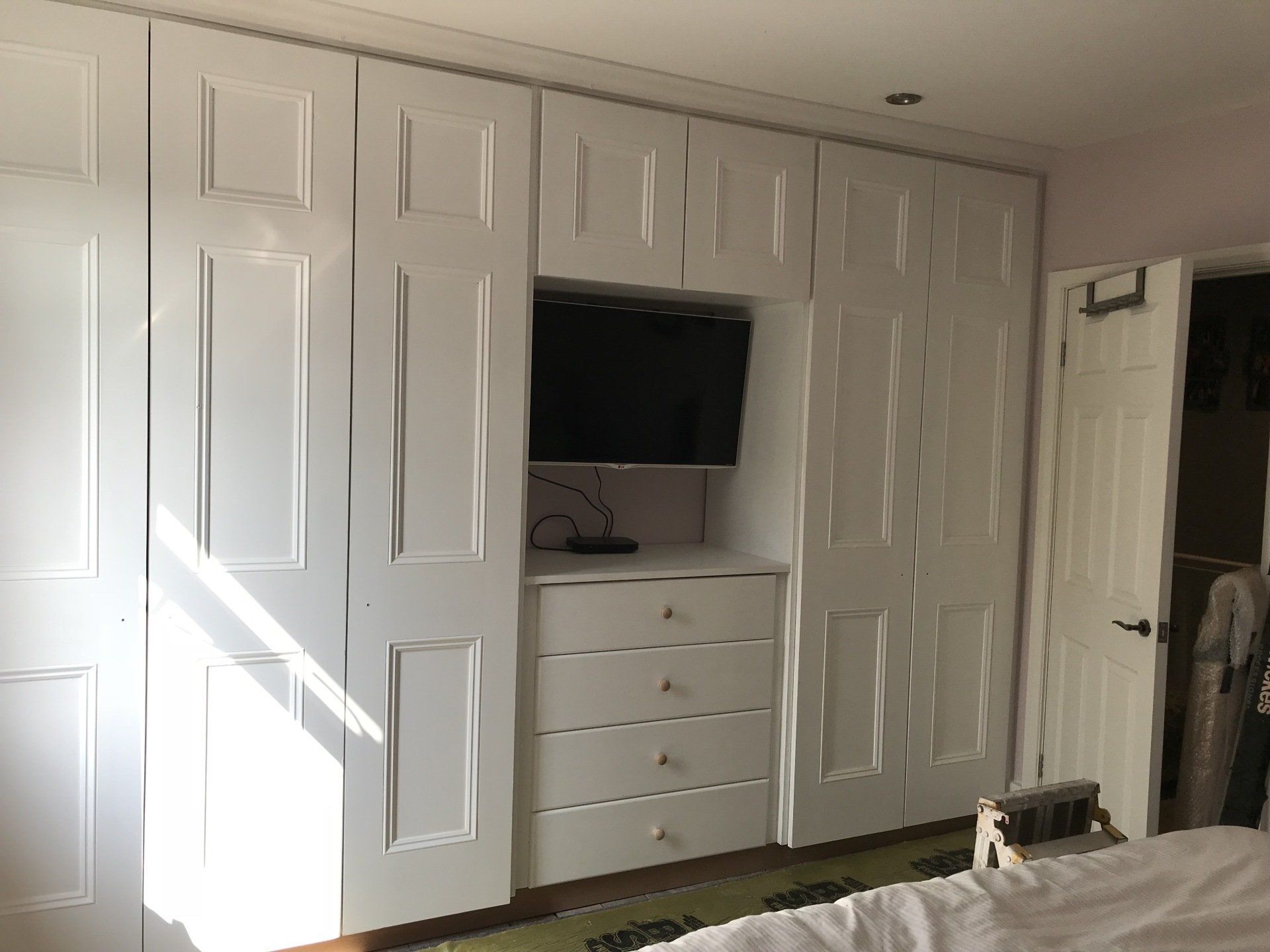 White wardrobe 2
